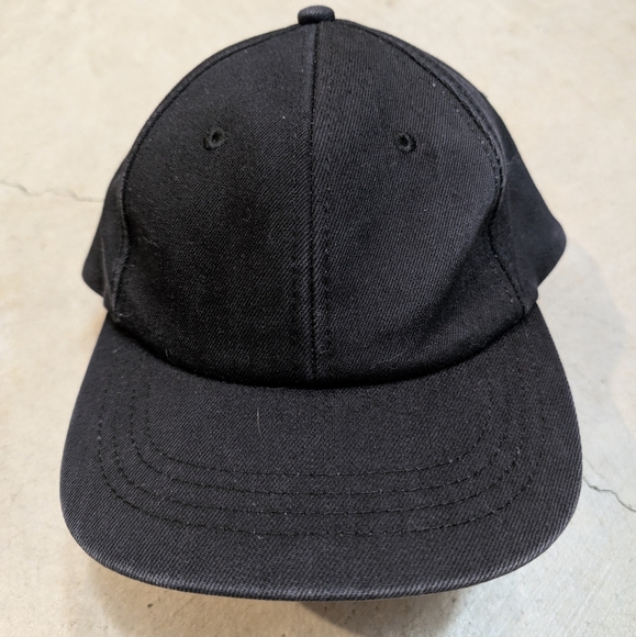 DUER Black Men's Hat Faded Adjustable Strap Back - Picture 1 of 5